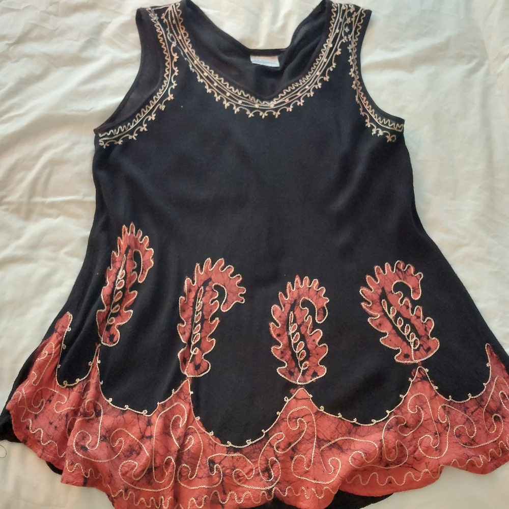 Women's tunic style tank top black with red ornament and white embroidery.